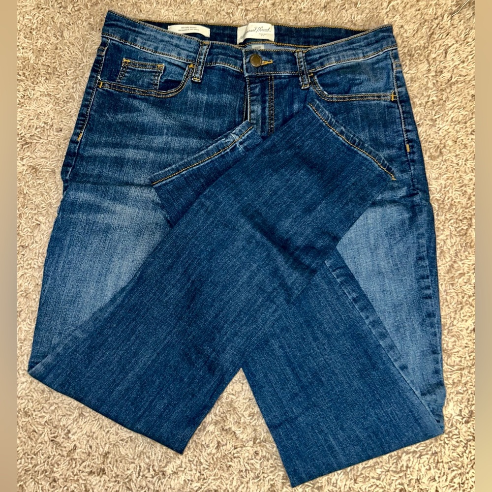 EUC--Universal Thread Blue Denim Skinny Jeans